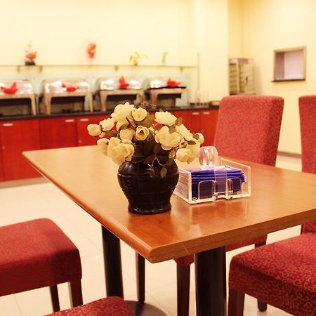 Hanting Express Shanghai Songjiang North Renmin Road Zewnętrze zdjęcie