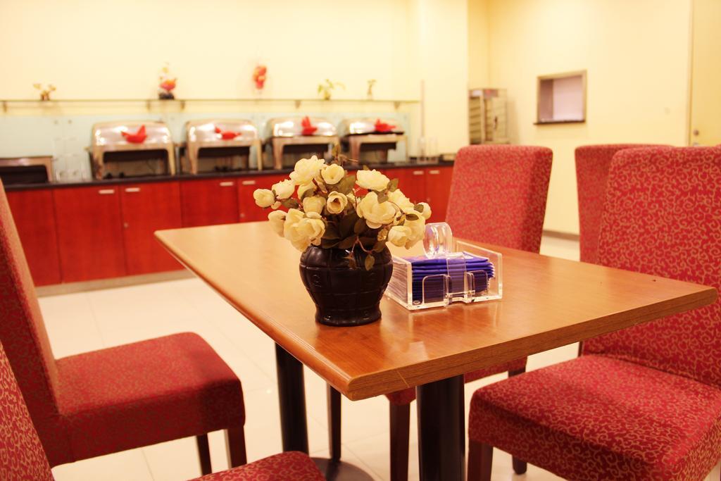 Hanting Express Shanghai Songjiang North Renmin Road Zewnętrze zdjęcie